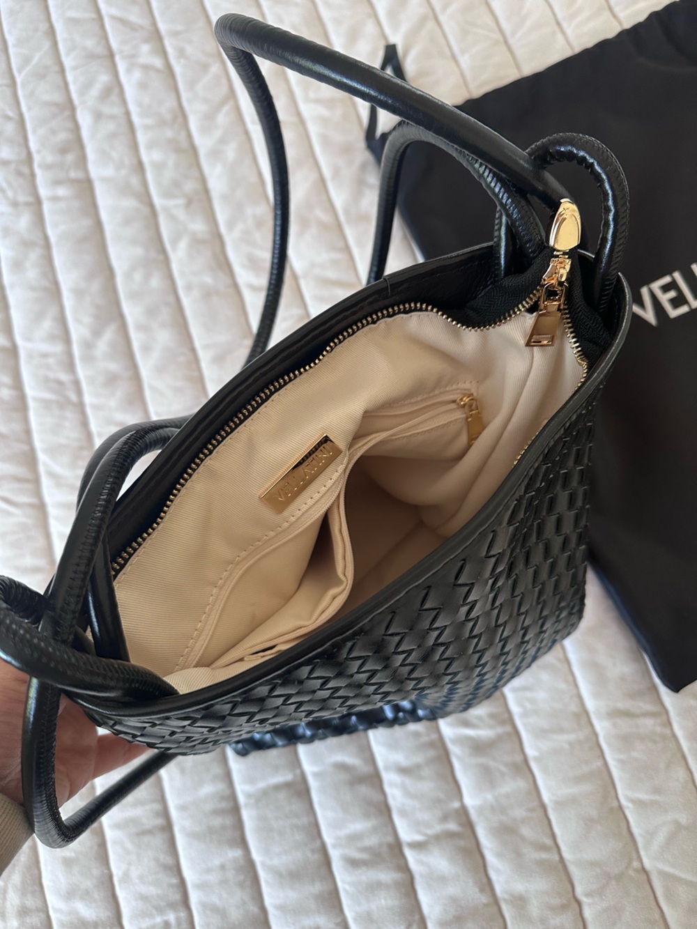 Woven Convertible Shoulder Bag - Picture 8 of 8